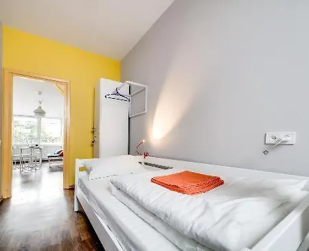Nic8,5-8s Guest house Poznan